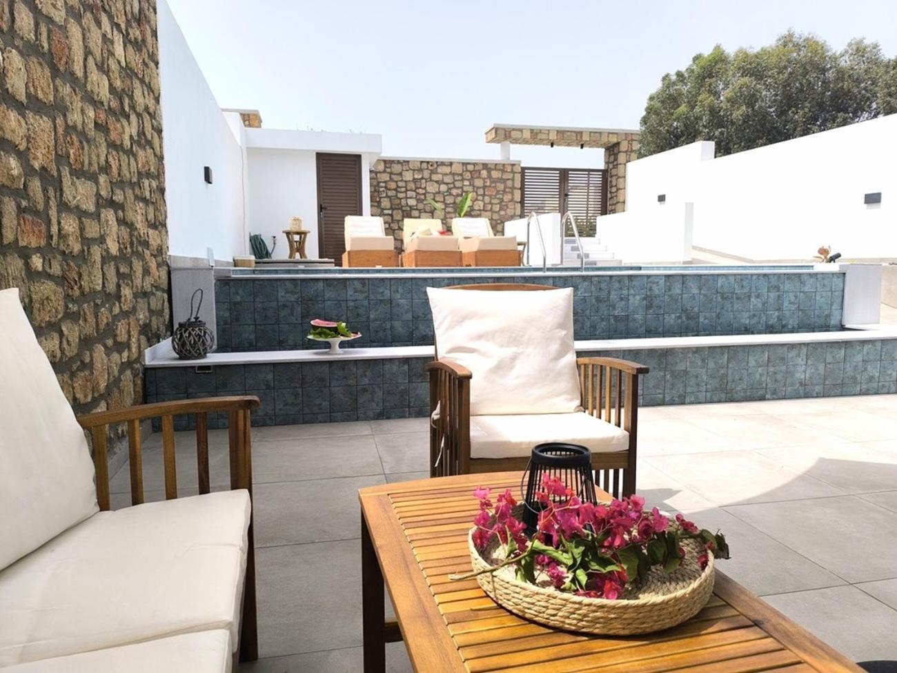 Valantina'S & Mannouel Lardos Luxury Villas Exterior foto